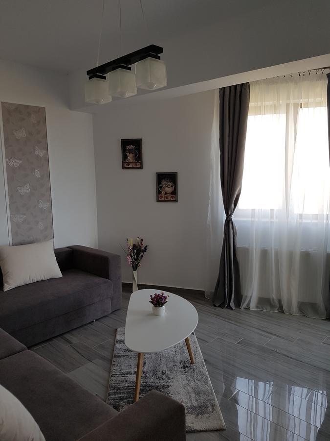 Frontal View By Twin Residence Mamaia Exterior foto