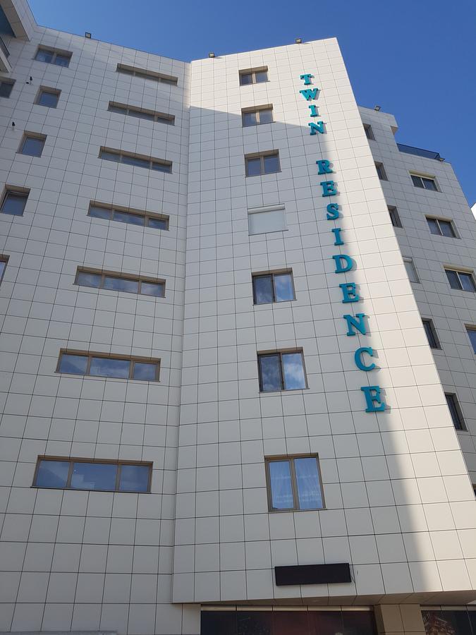 Frontal View By Twin Residence Mamaia Exterior foto