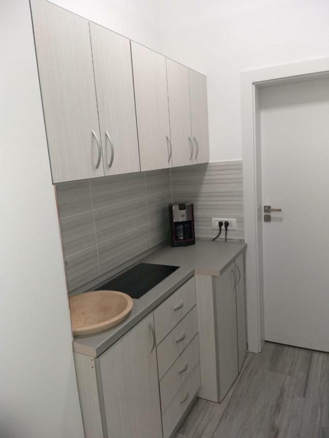 Frontal View By Twin Residence Mamaia Exterior foto